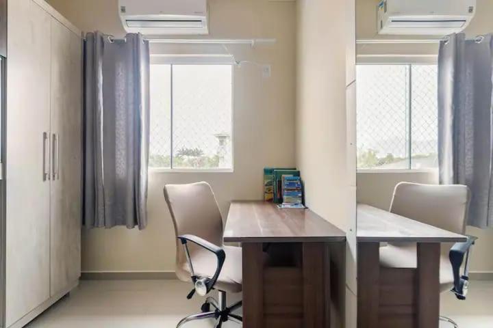 Self Check-in Wi-fi , 2 Garagens, Home-officce, Ar Quente E Frio Apartamento