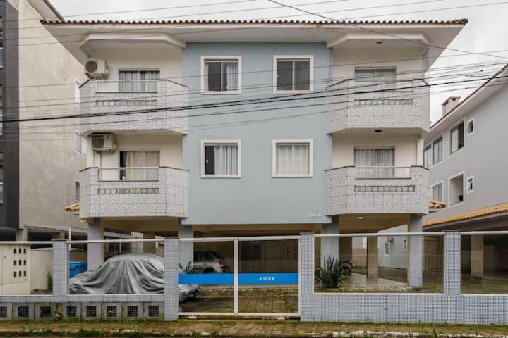 Self Check-in Wi-fi , 2 Garagens, Home-officce, Ar Quente E Frio Apartment