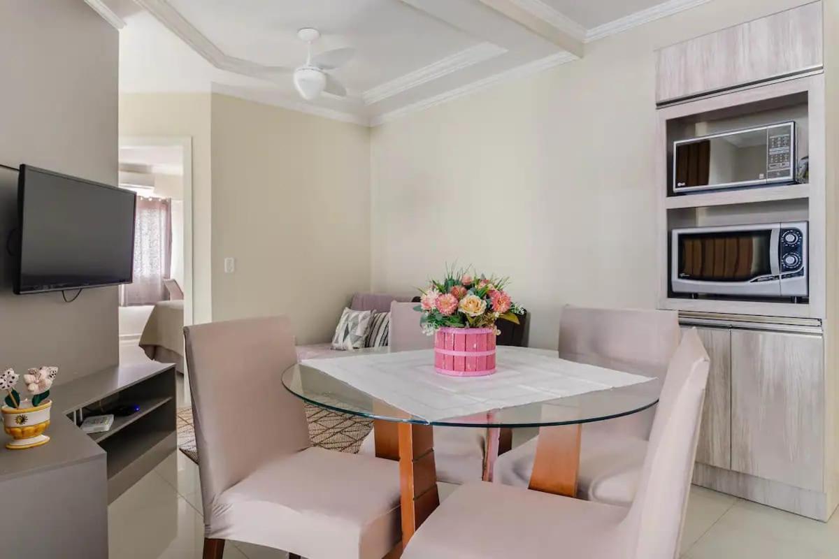 Apartment Self Check-in Wi-fi , 2 Garagens, Home-officce, Ar Quente E Frio Florianopolis